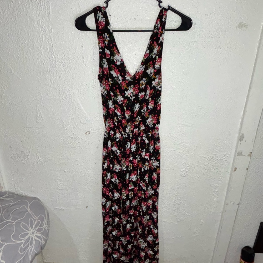 Floral Sleeveless Maxi Dress